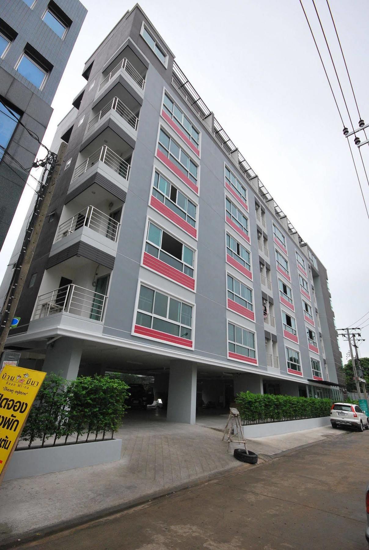 Baan Mina Aparthotel Bangkok Exterior photo