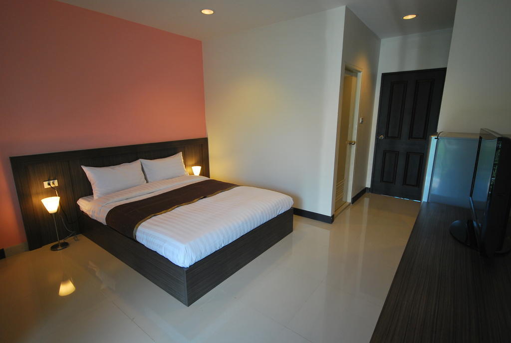 Baan Mina Aparthotel Bangkok Room photo