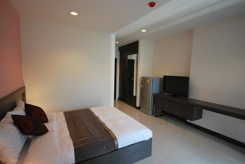 Baan Mina Aparthotel Bangkok Room photo